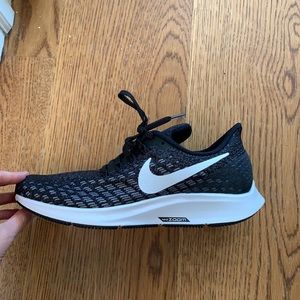 Nike Zoom Pegasus 35 Sneakers